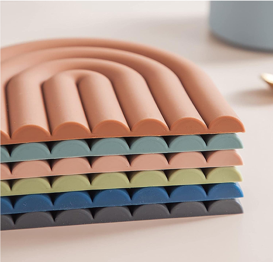 Arched Silicone Trivet Pair in Blush
